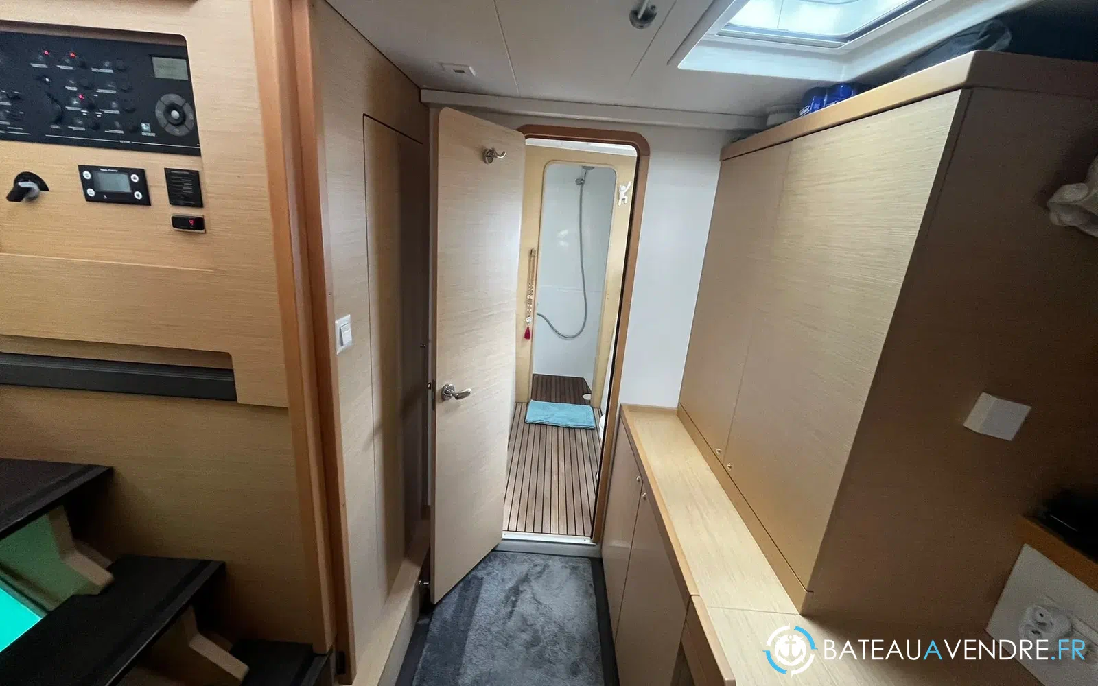 slider 23 Lagoon 42