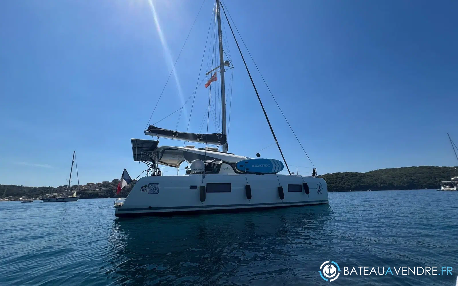 slider 4 Lagoon 42