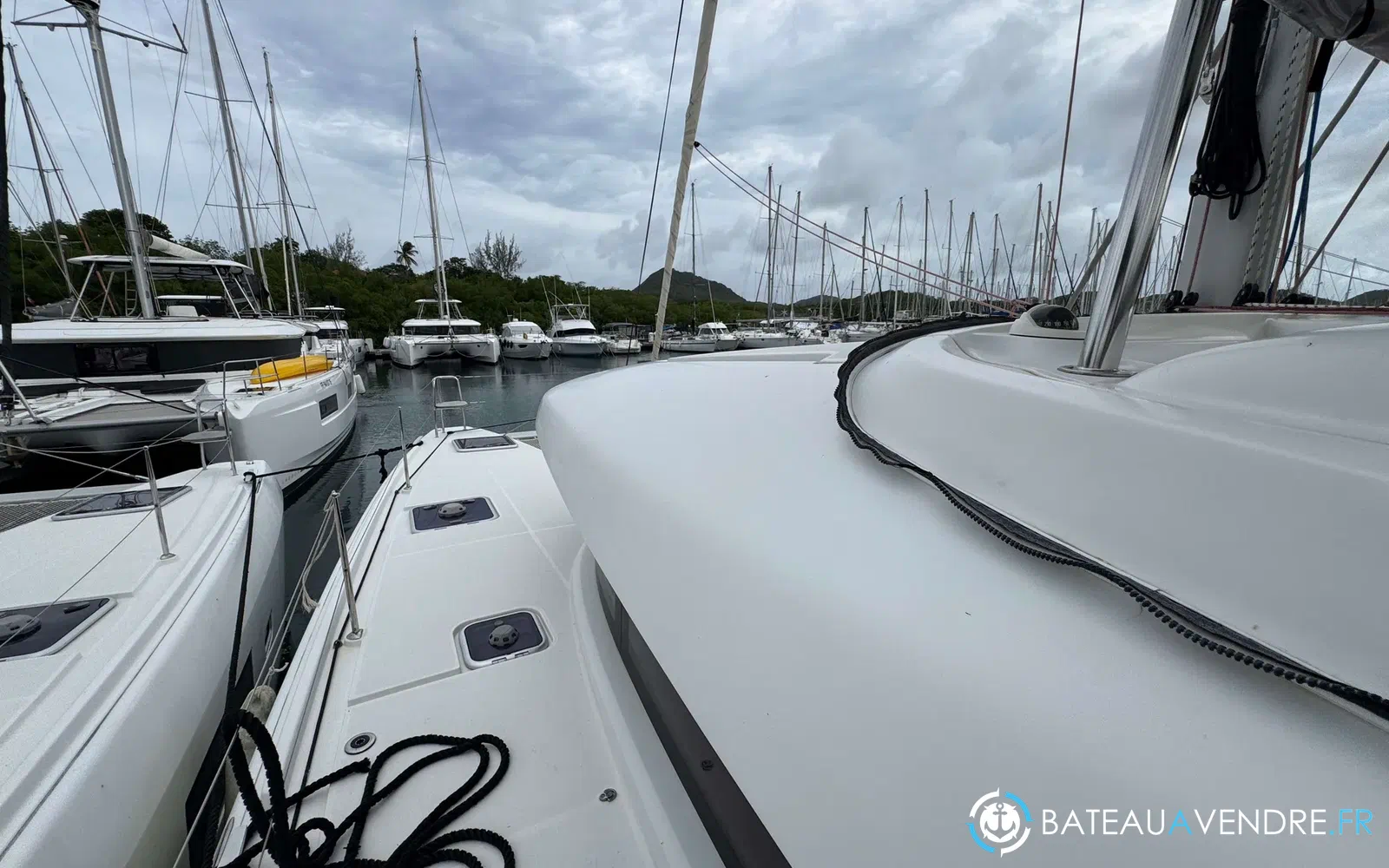 slider 10 Lagoon 42
