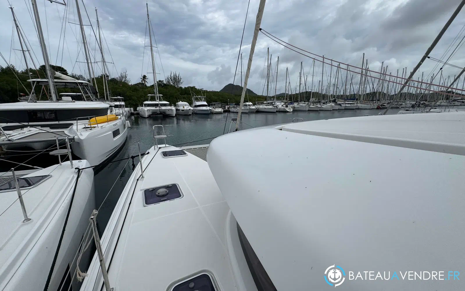 slider 11 Lagoon 42