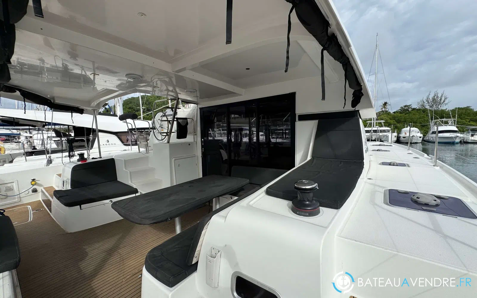 slider 44 Lagoon 42