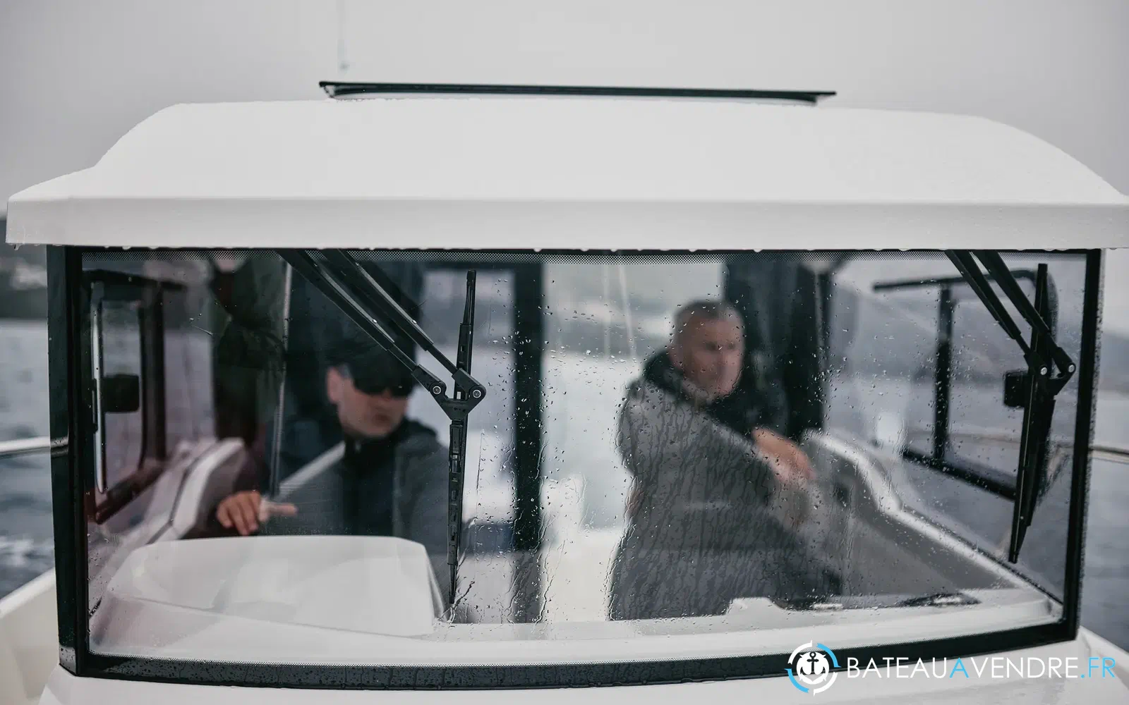 slider 7 Parker 700 Pilothouse