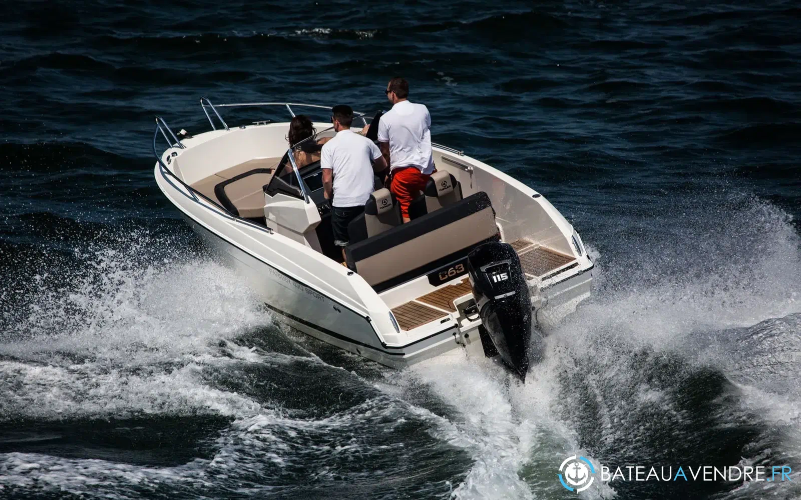 slider 3 Parker 630 Bow Rider