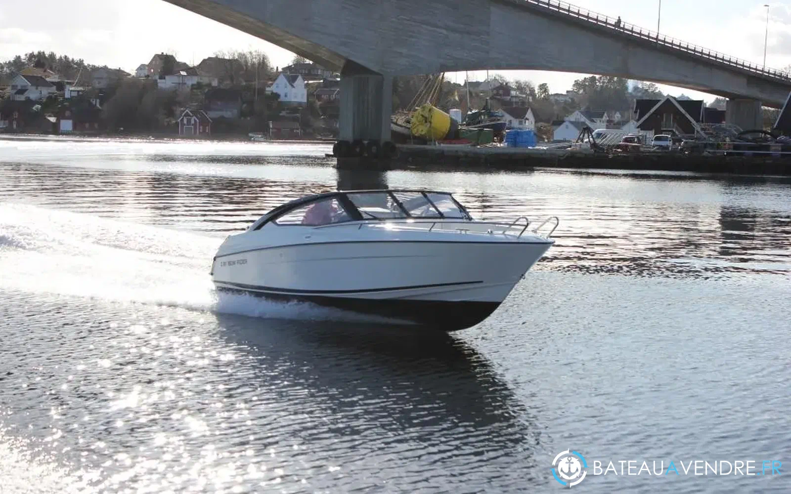 slider 2 Parker 630 Bow Rider