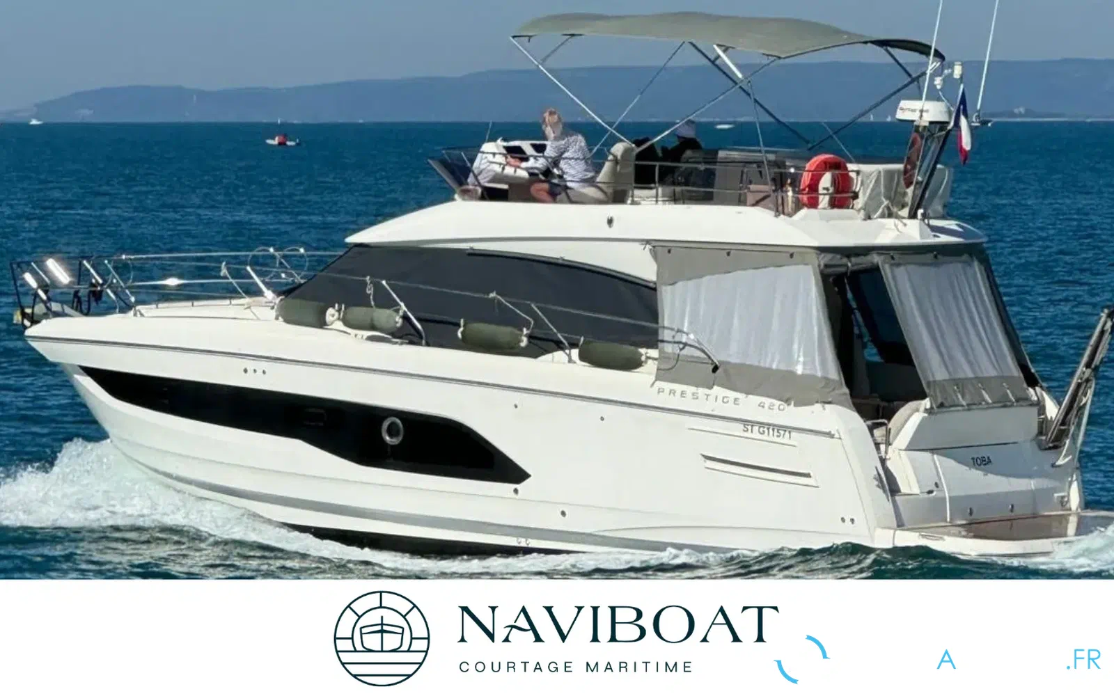 slider 0 Prestige Yachts 420 Fly