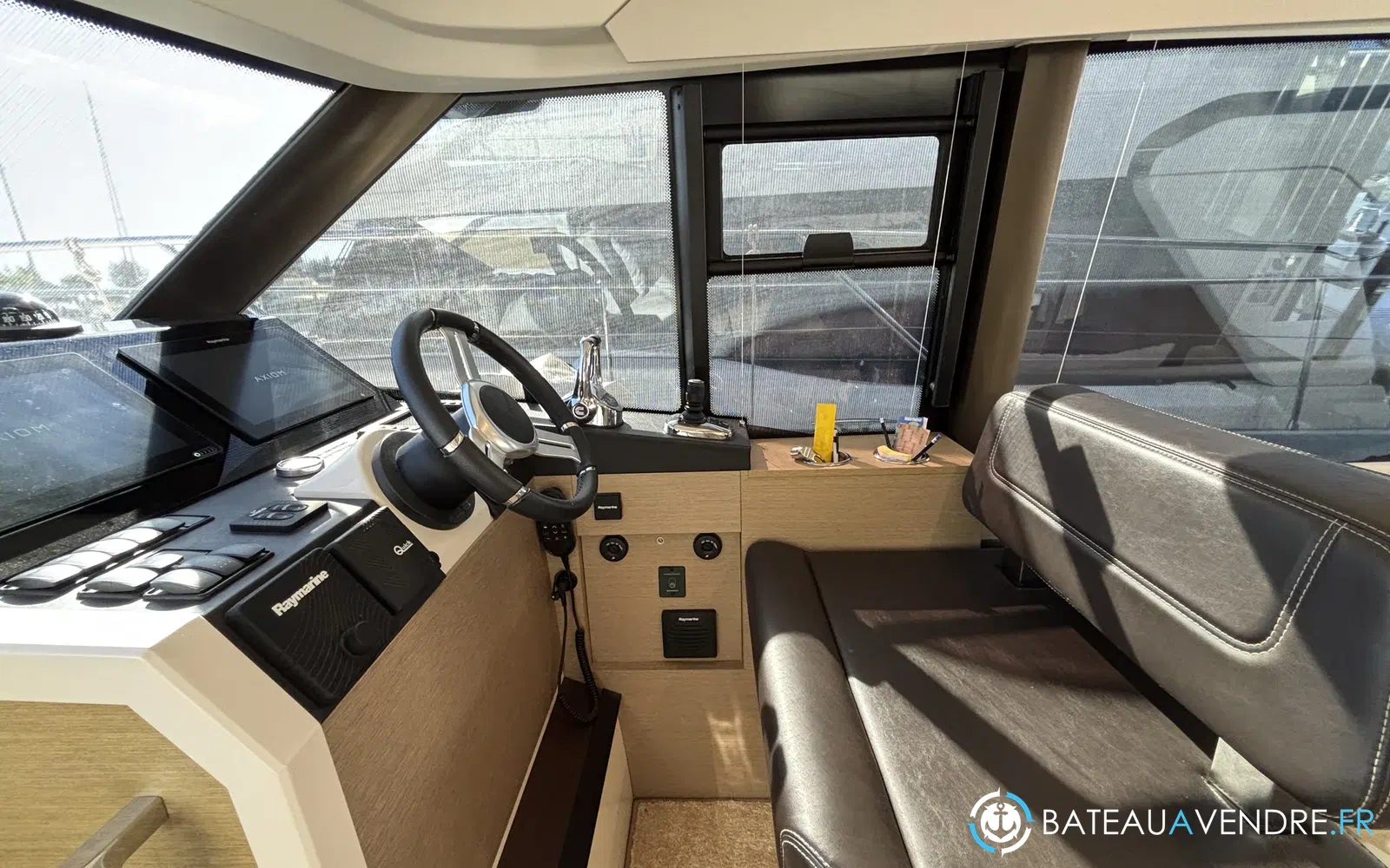 slider 11 Prestige Yachts 420 Fly