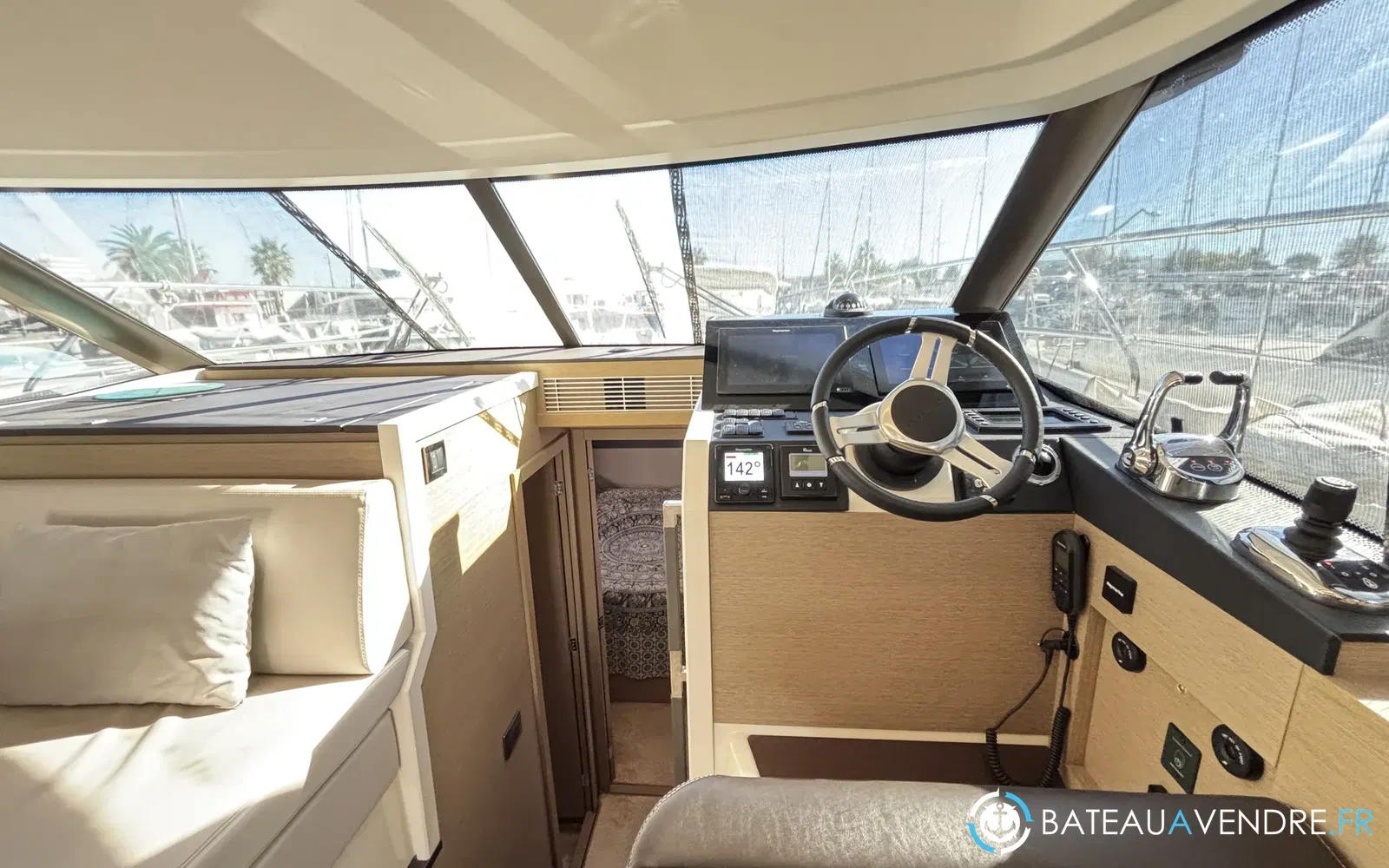 slider 14 Prestige Yachts 420 Fly