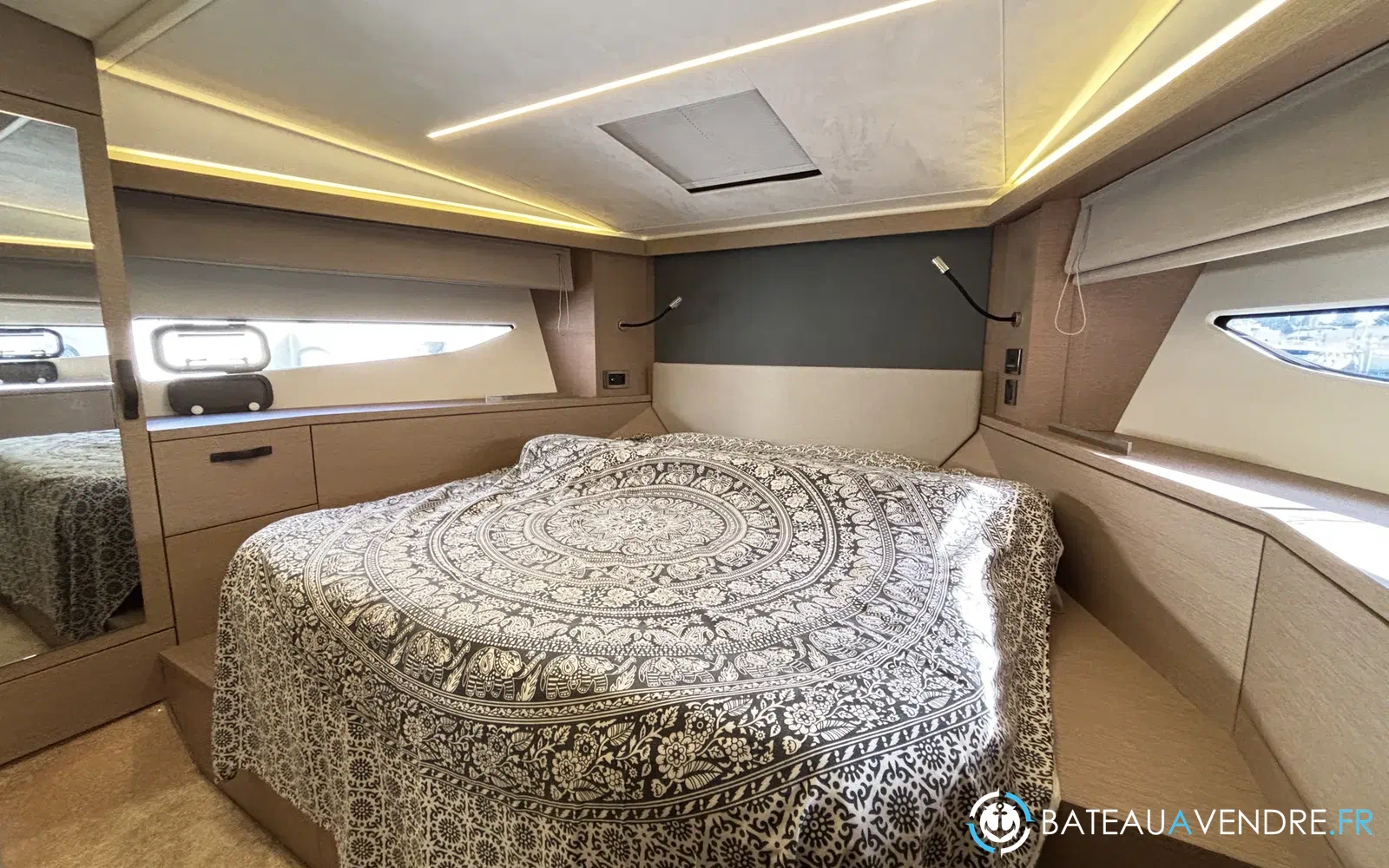slider 16 Prestige Yachts 420 Fly