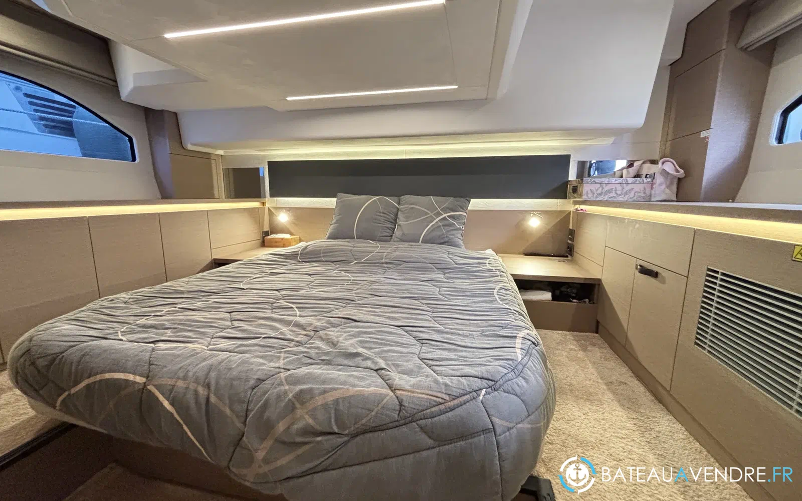 slider 19 Prestige Yachts 420 Fly