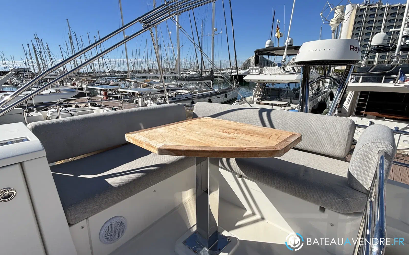 slider 28 Prestige Yachts 420 Fly