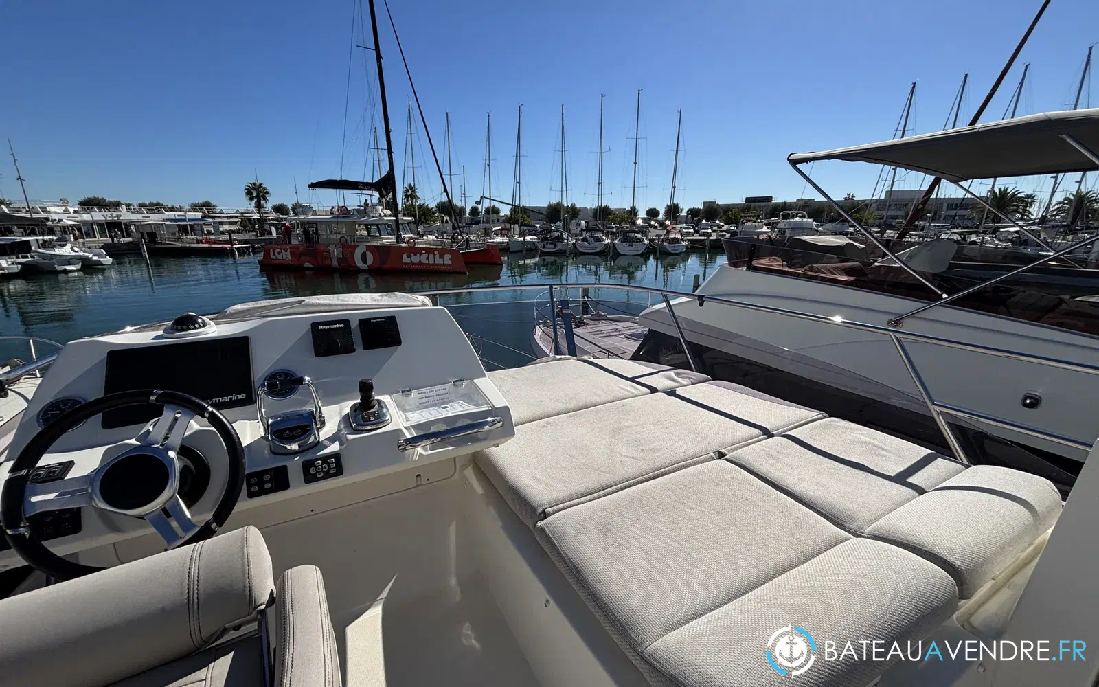 slider 3 Prestige Yachts 420 Fly