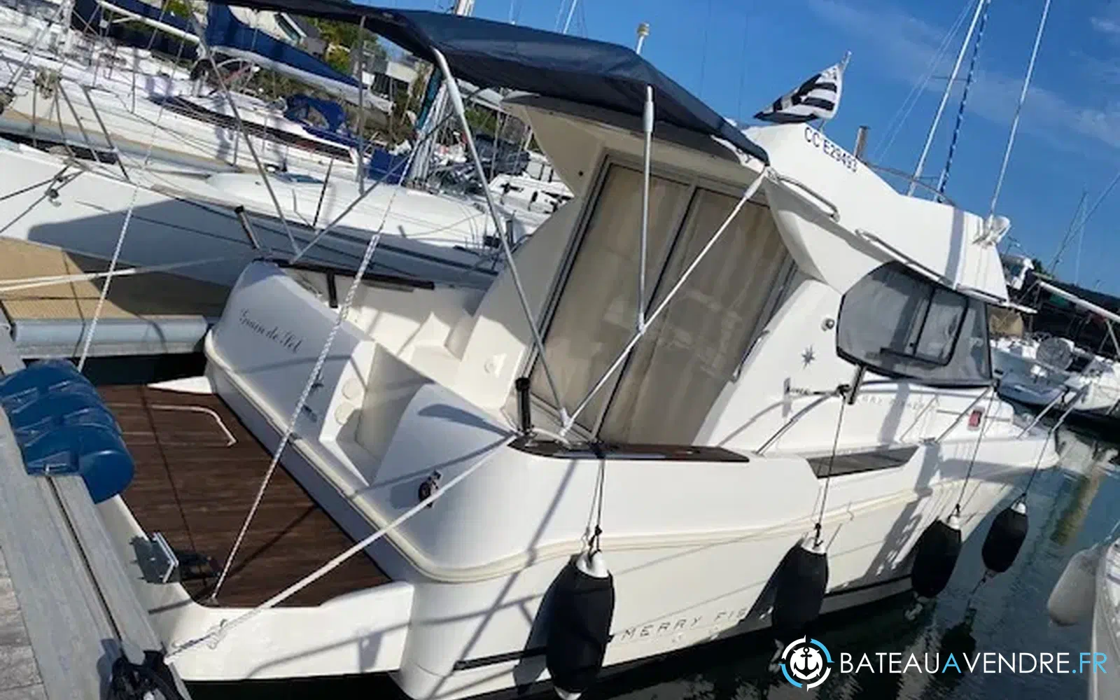 slider 2 Jeanneau Merry Fisher 815