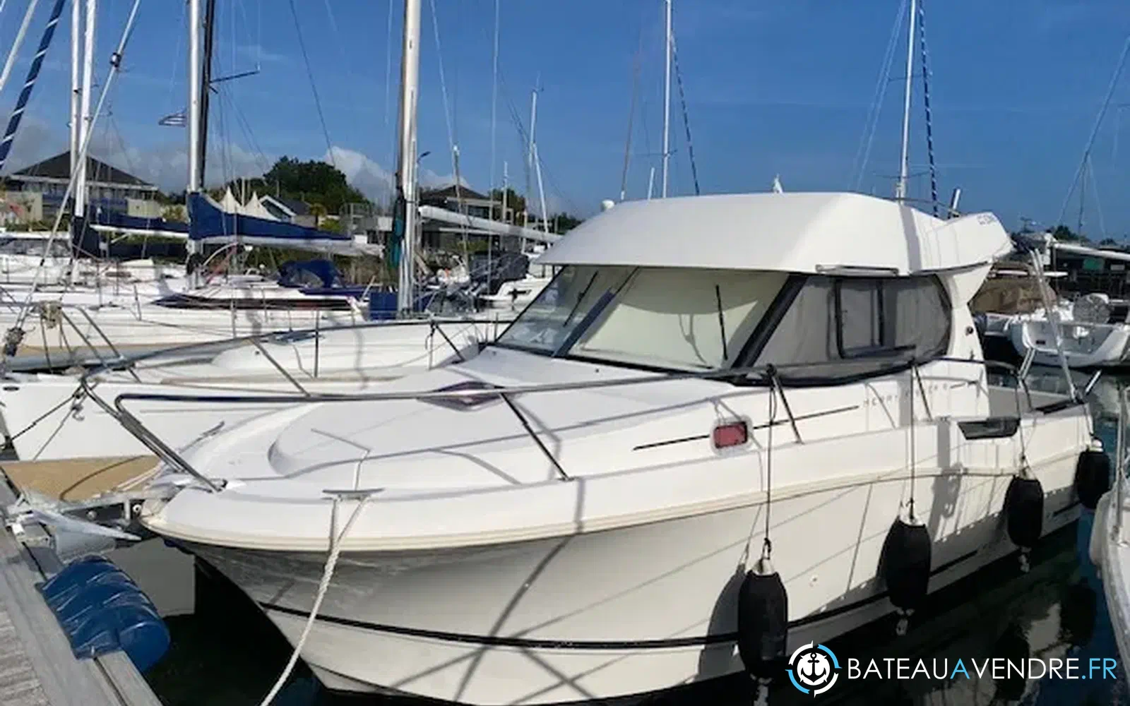 slider 3 Jeanneau Merry Fisher 815