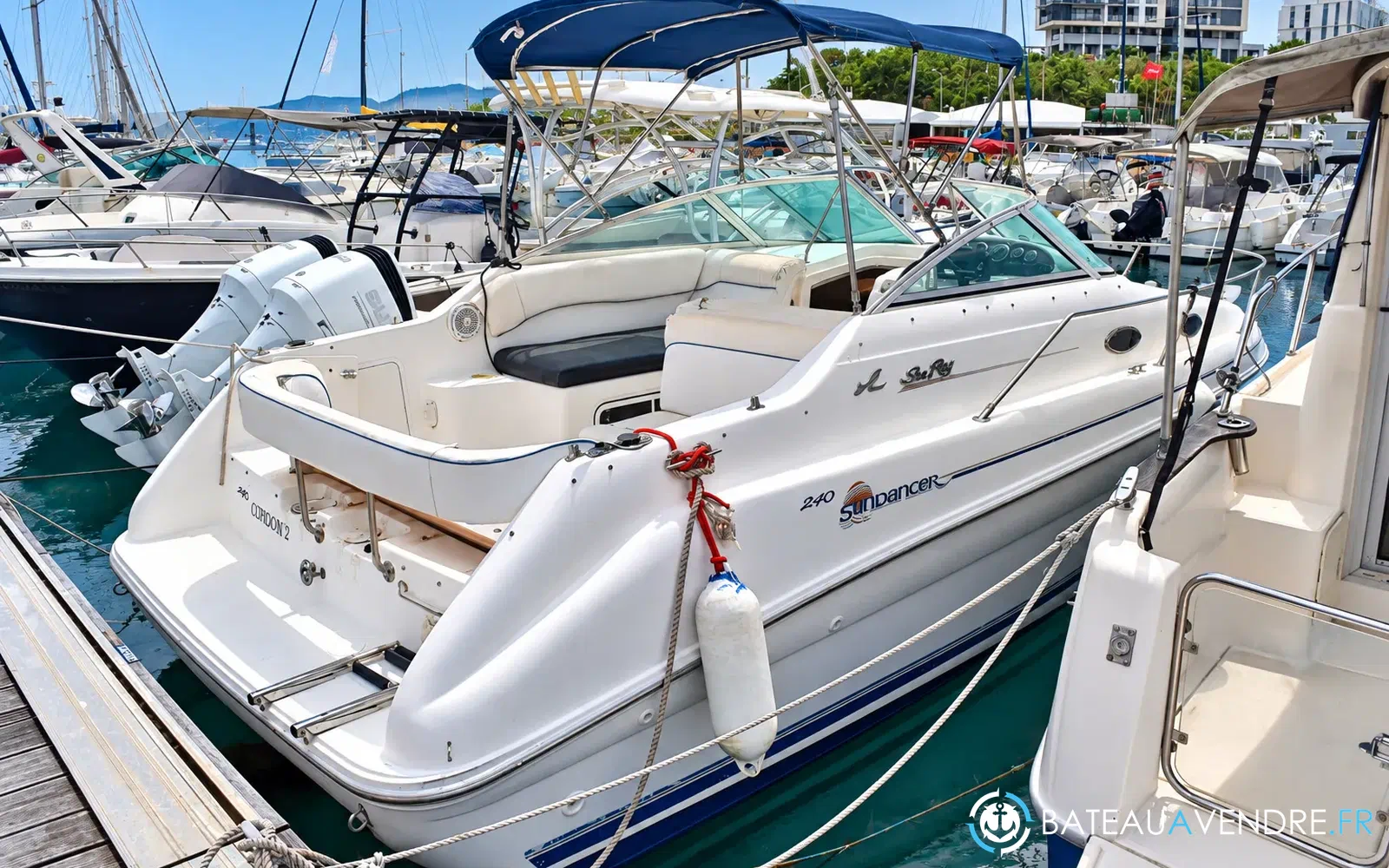 slider 1 Sea Ray 240 Sundancer