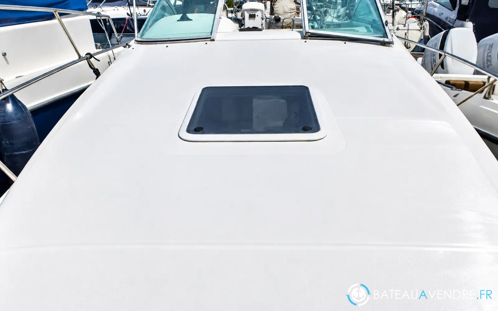 slider 3 Sea Ray 240 Sundancer