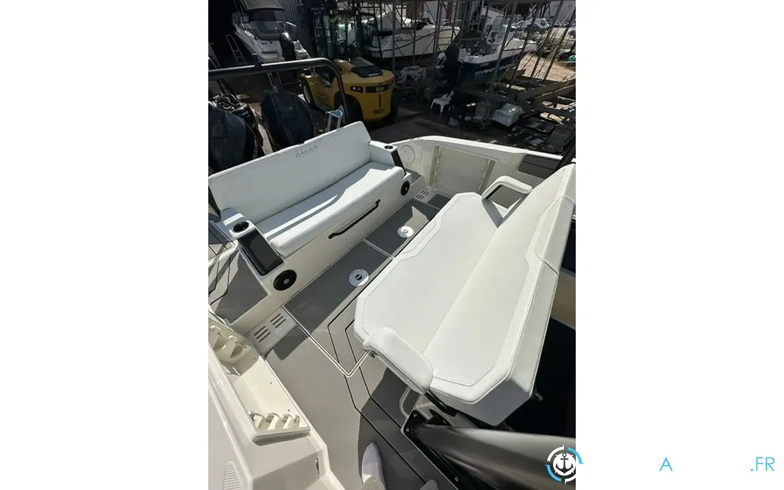 slider 5 Navan T30