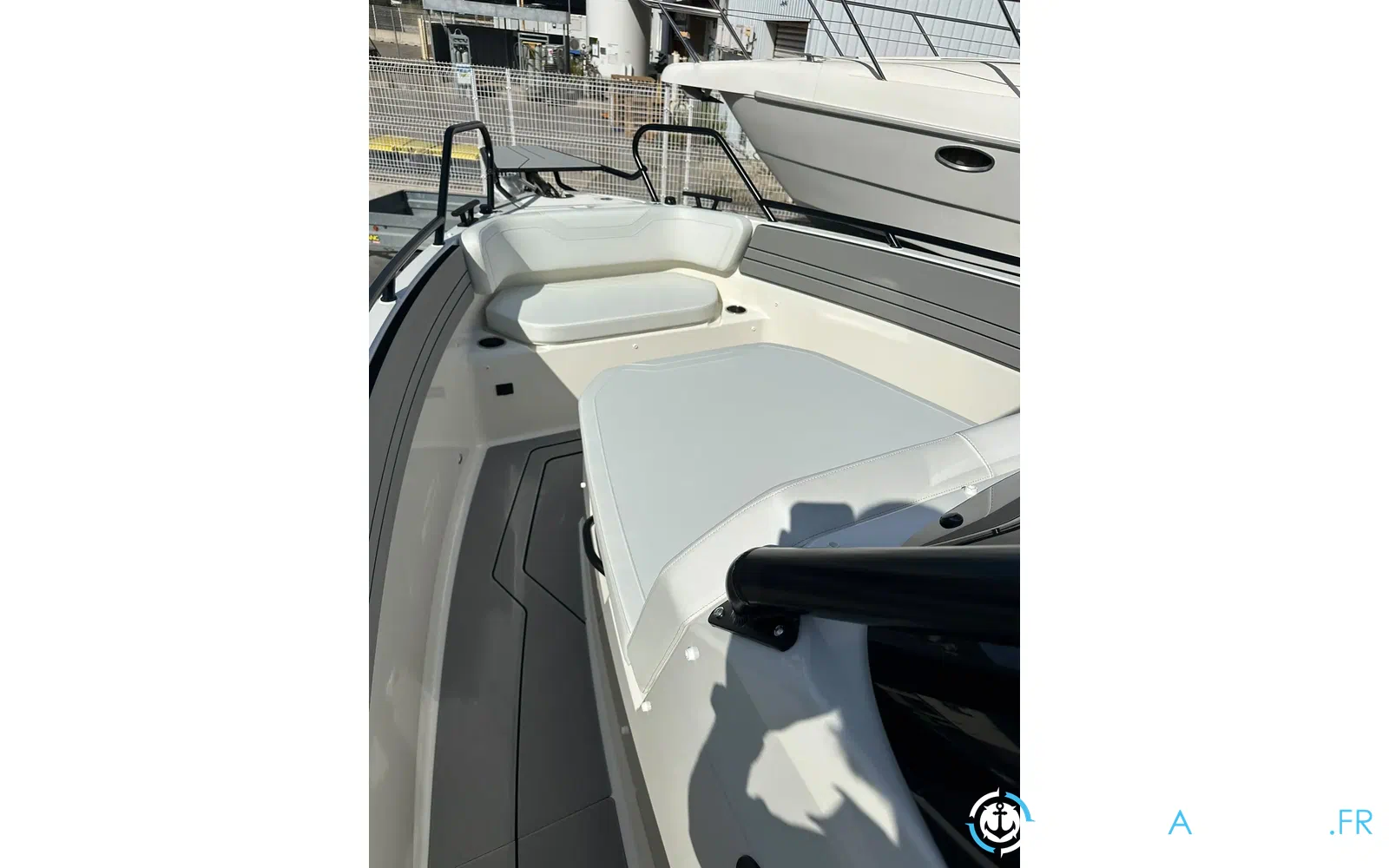 slider 6 Navan T30
