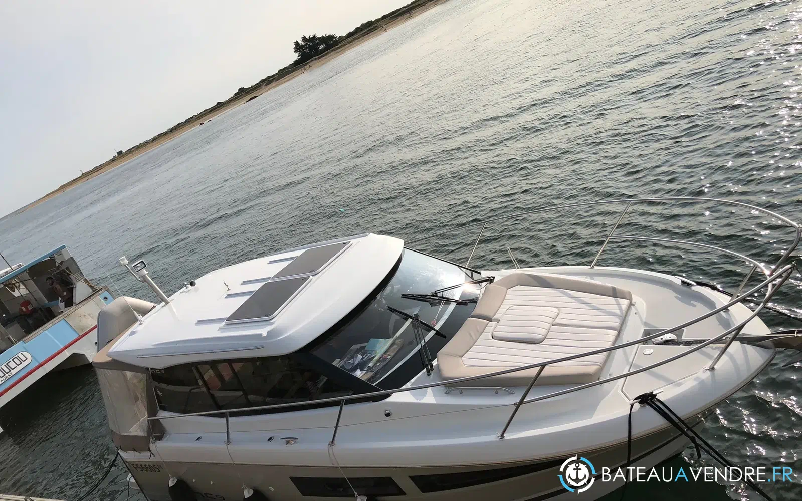slider 10 Jeanneau NC 9