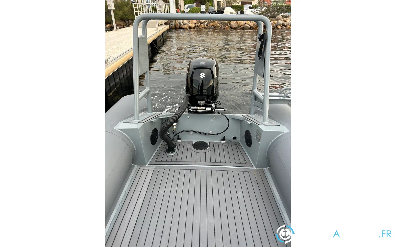 slider 9 Four Seas F6