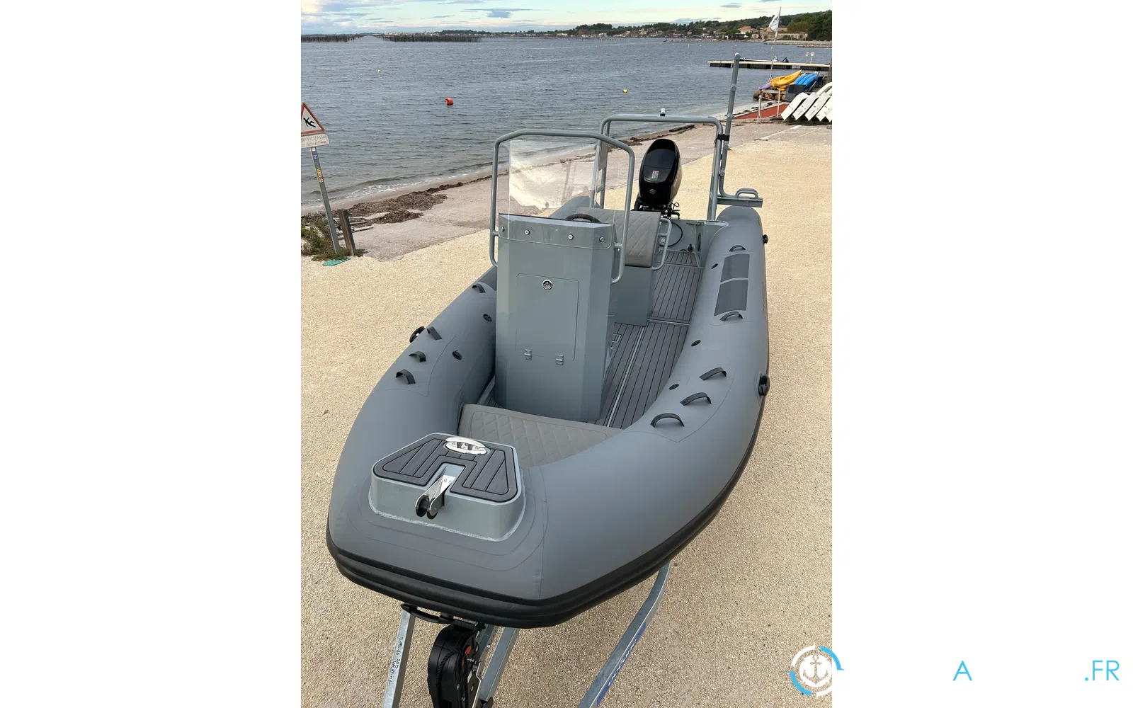 slider 1 Four Seas F6