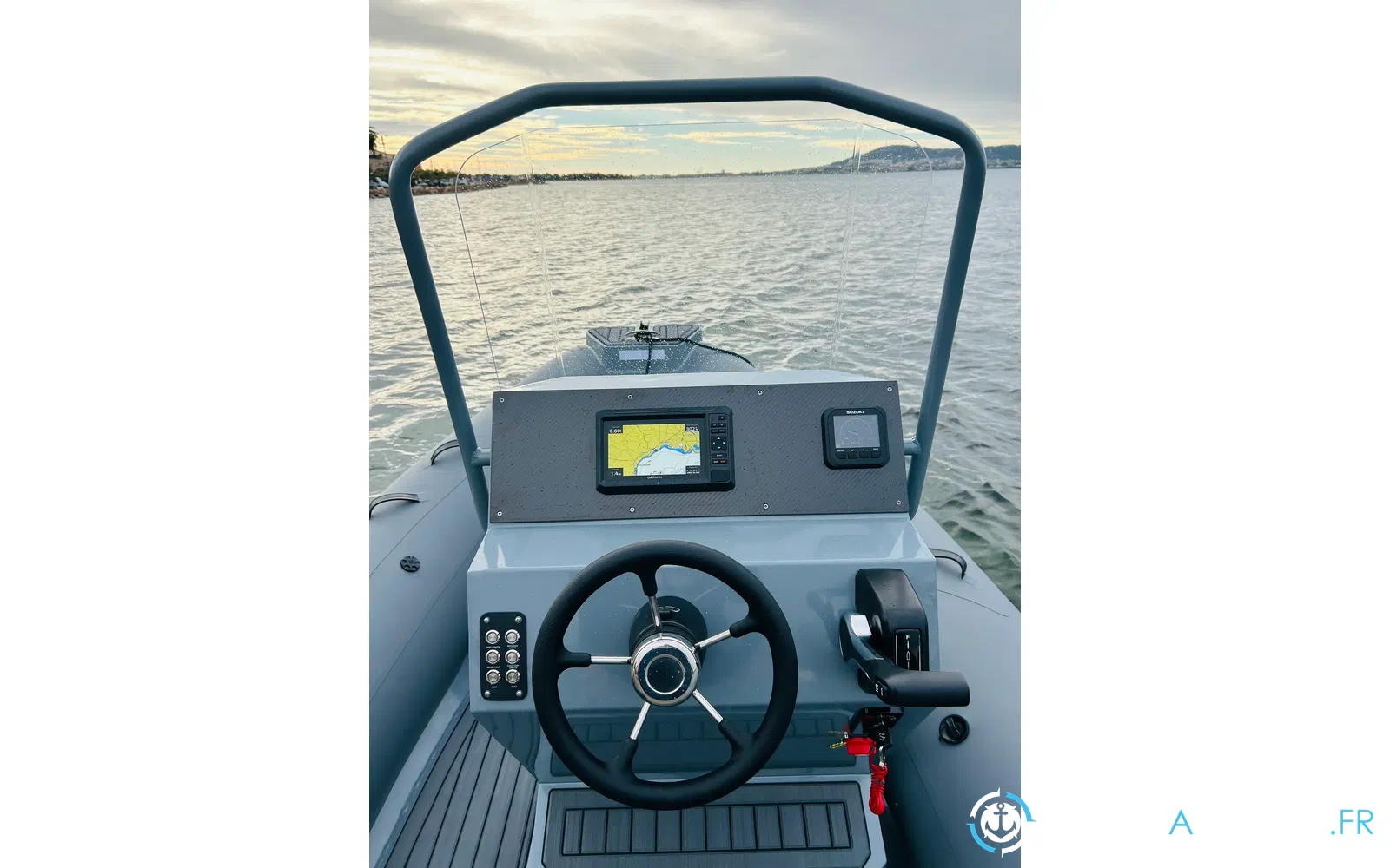 slider 2 Four Seas F6