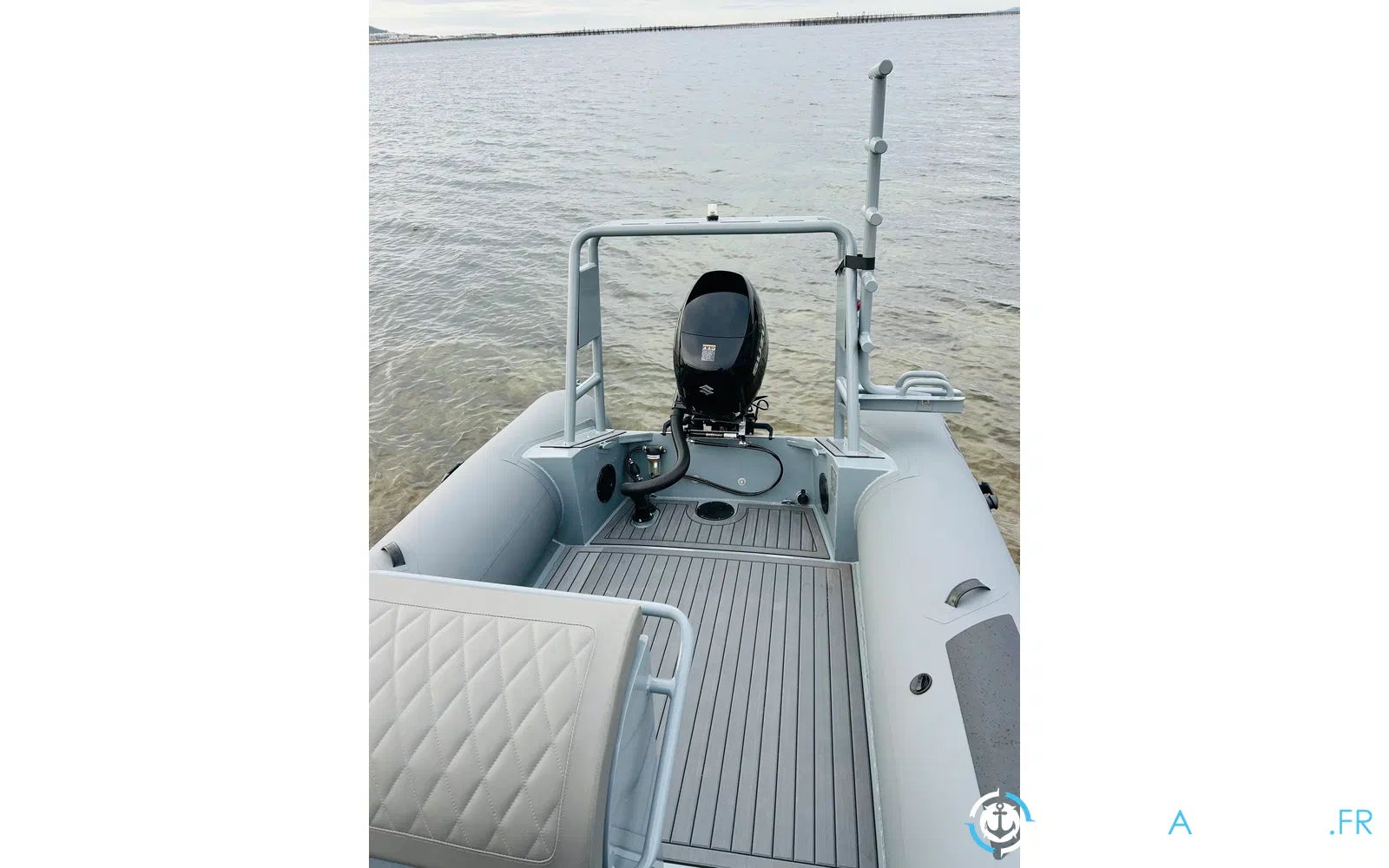 slider 3 Four Seas F6
