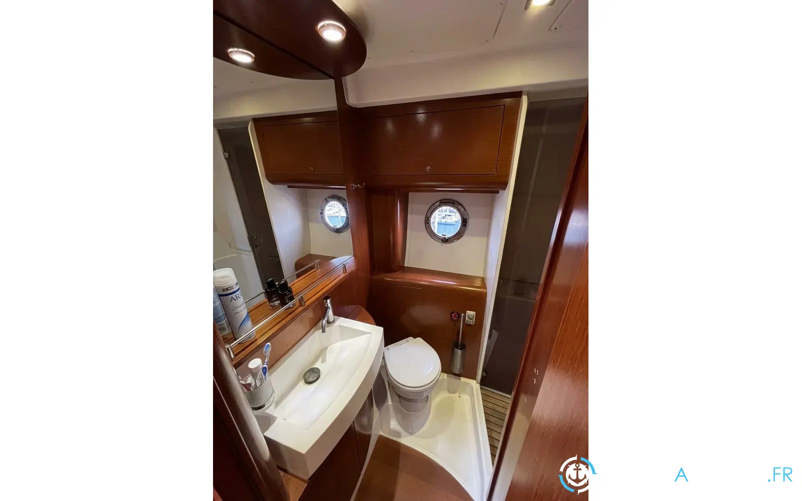 slider 18 Beneteau Monte Carlo 42