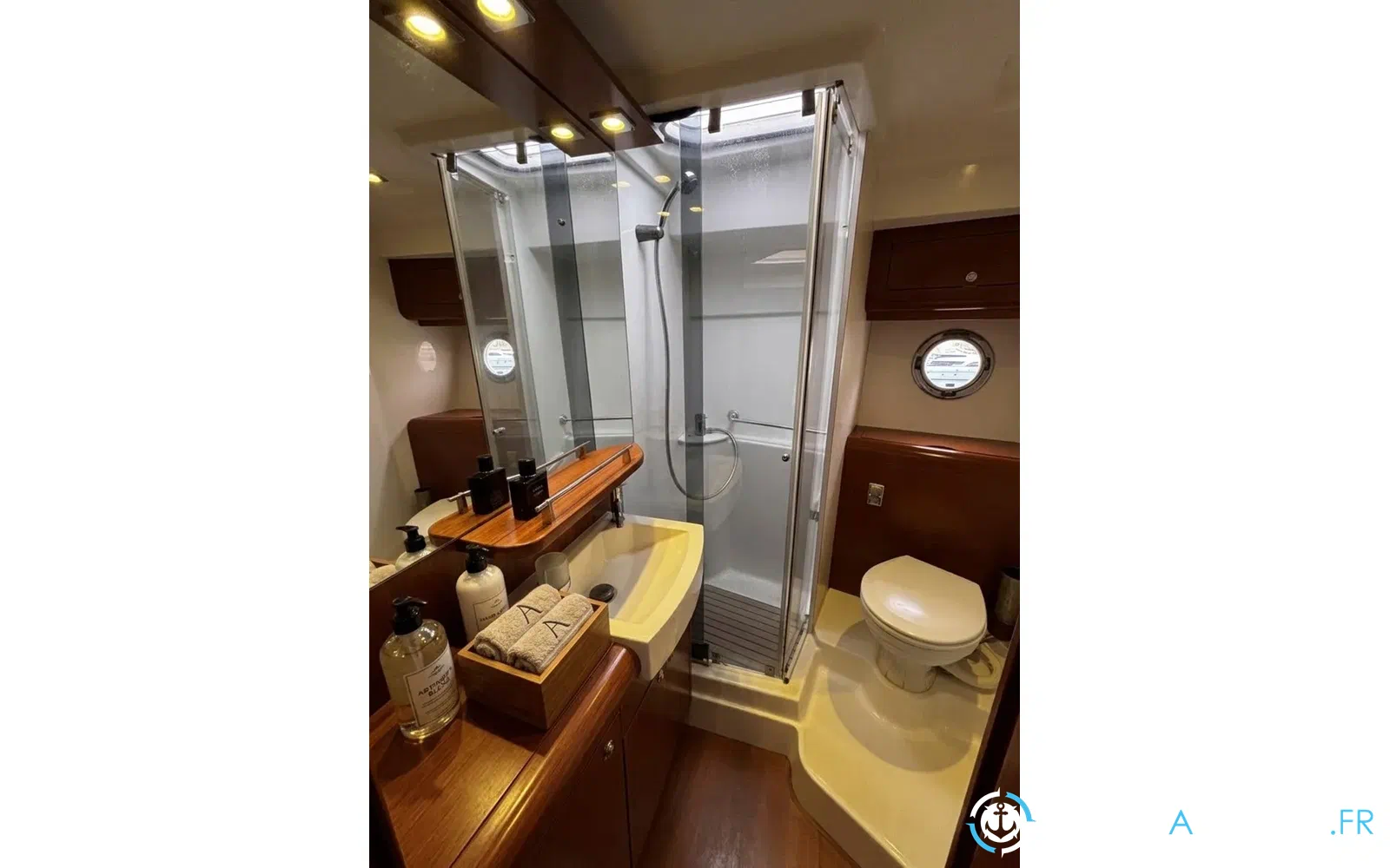 slider 16 Beneteau Monte Carlo 42