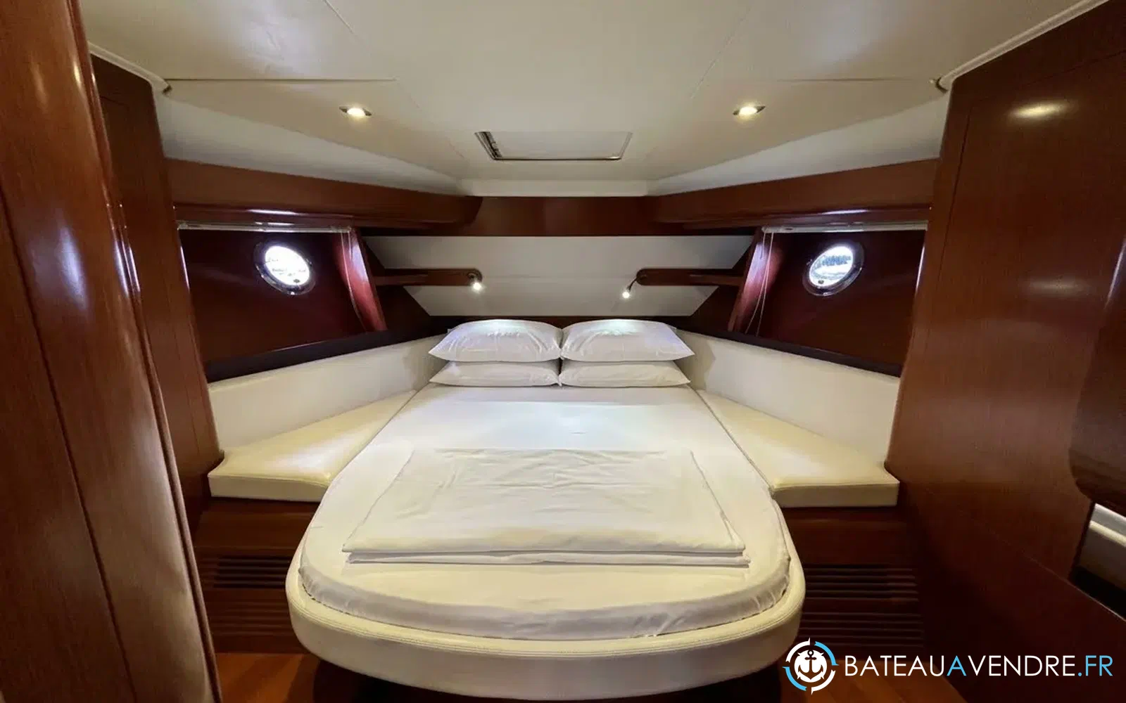 slider 15 Beneteau Monte Carlo 42