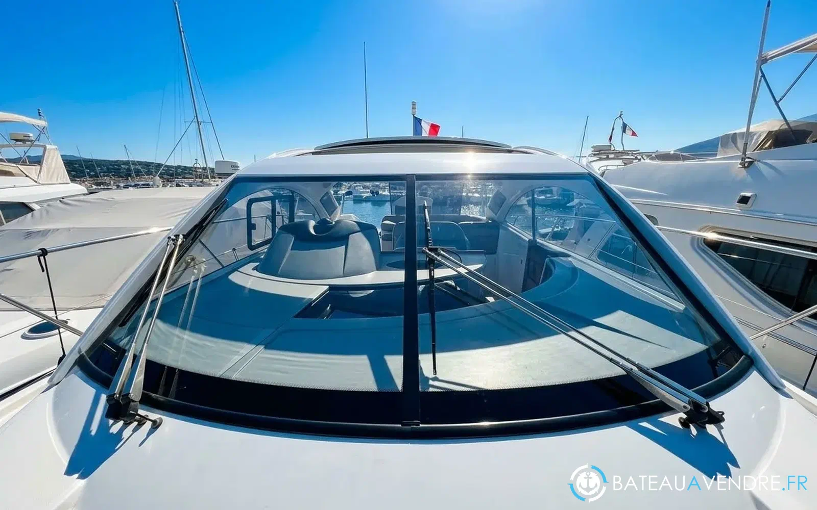 slider 4 Beneteau Monte Carlo 42
