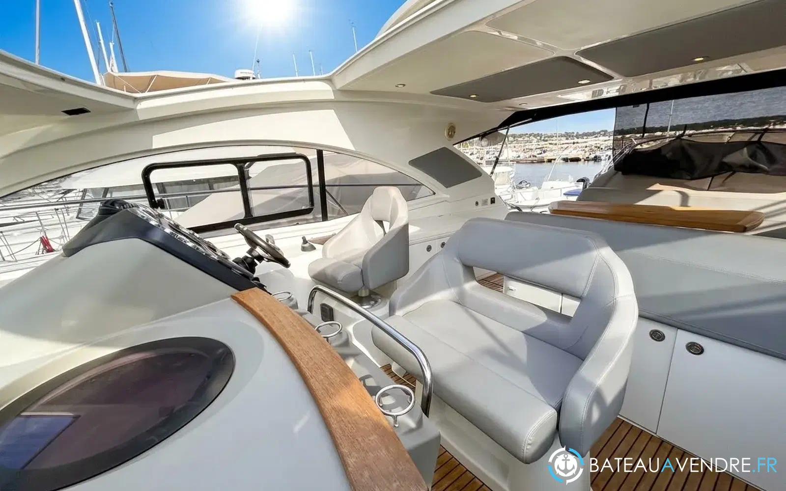 slider 9 Beneteau Monte Carlo 42