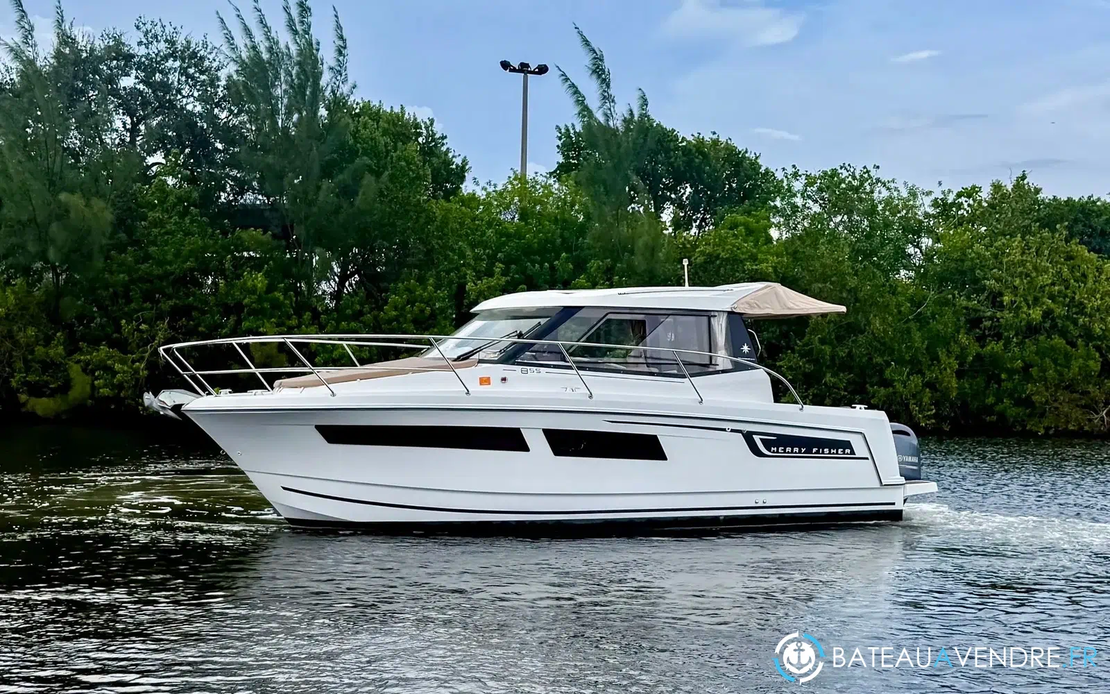 slider 0 Jeanneau Merry Fisher 855