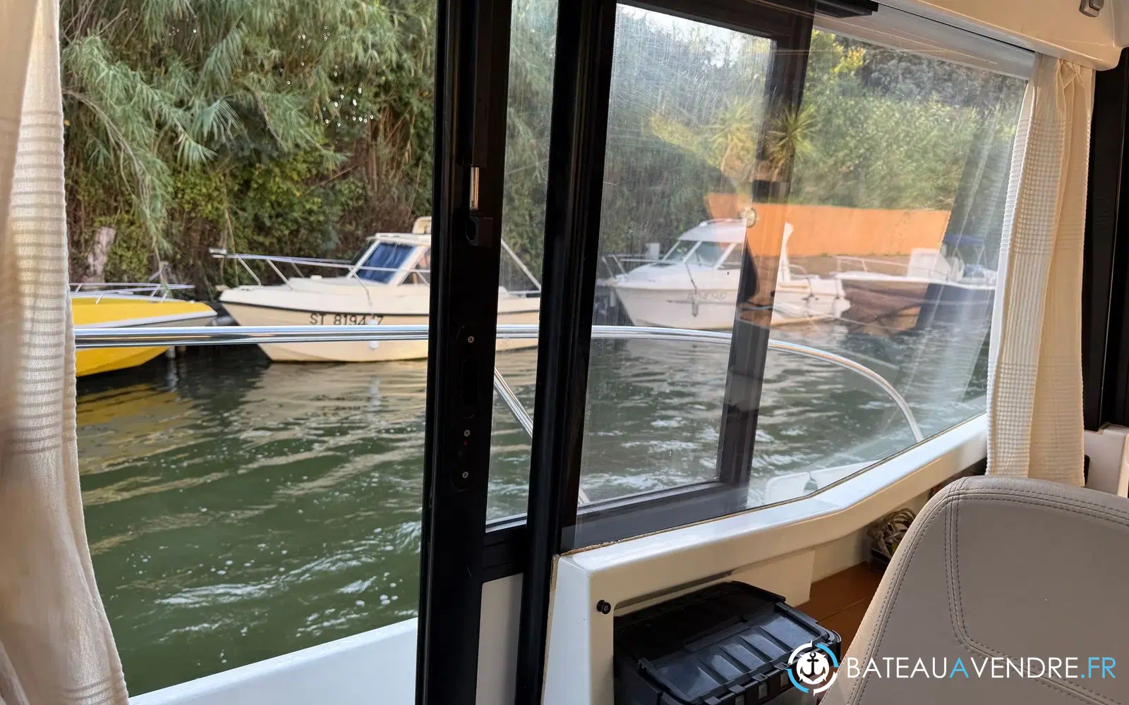 slider 12 Jeanneau Merry Fisher 855