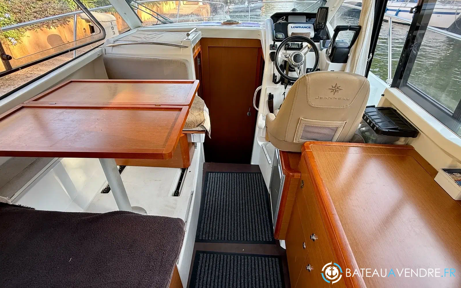 slider 6 Jeanneau Merry Fisher 855