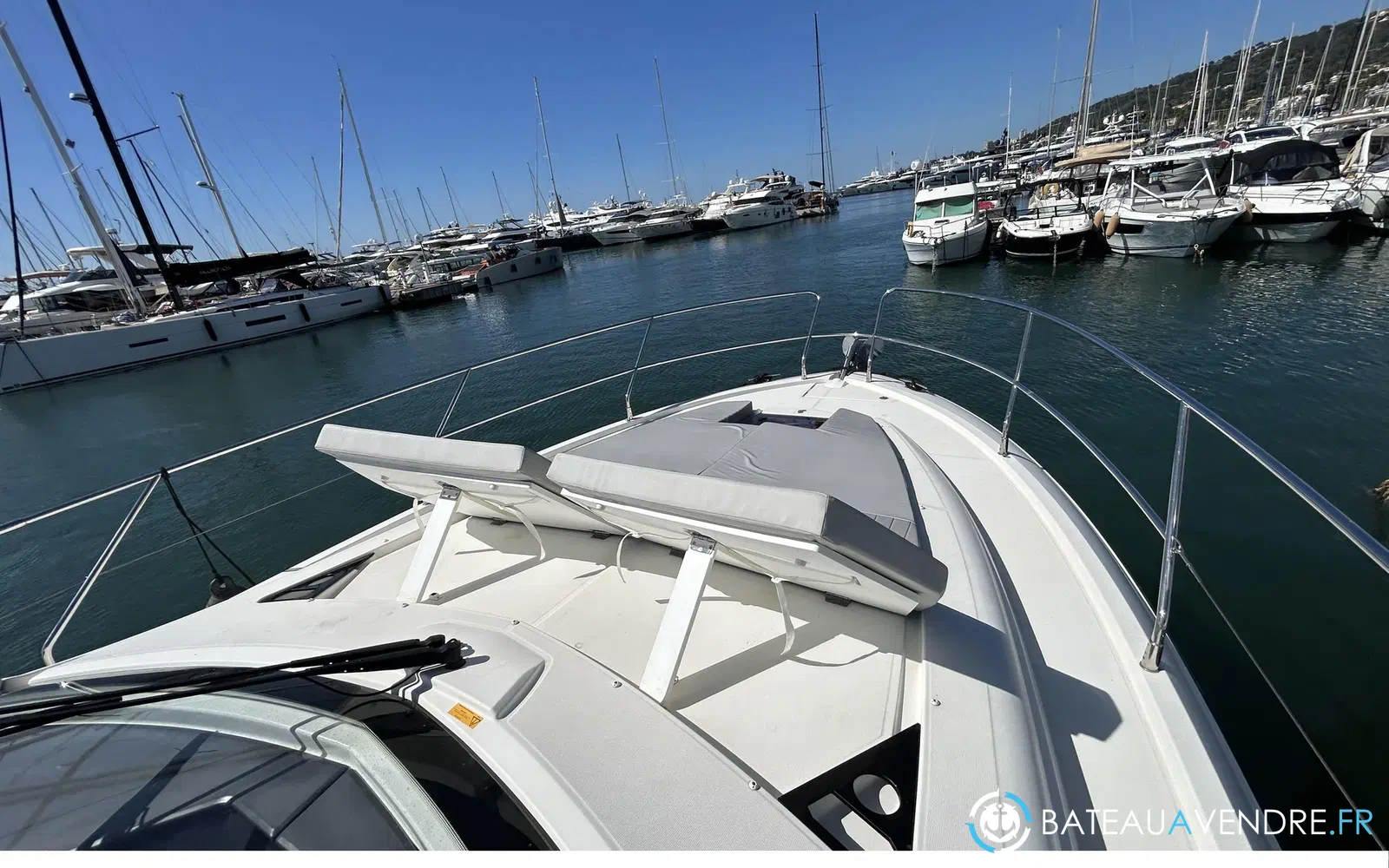 slider 10 Beneteau Gran Turismo 40
