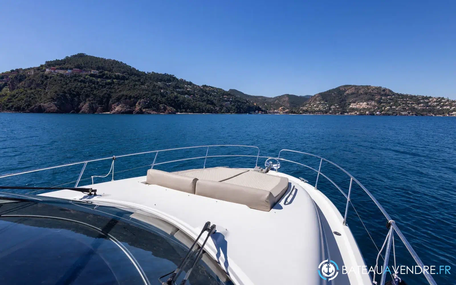 slider 10 Prestige Yachts 42 S