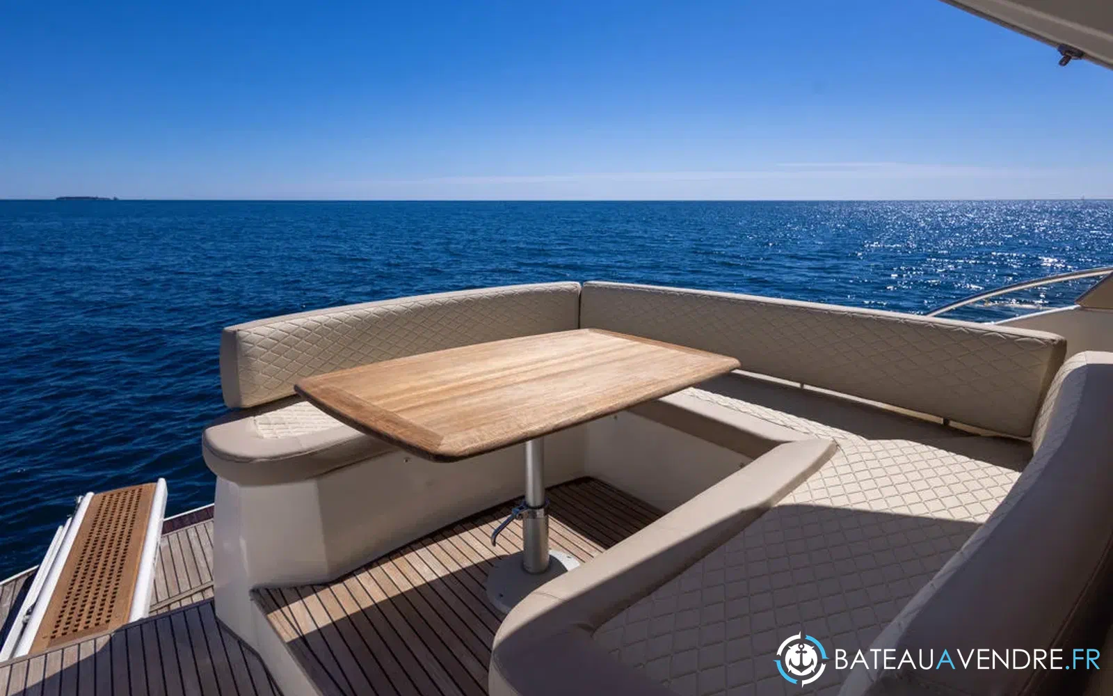 slider 5 Prestige Yachts 42 S
