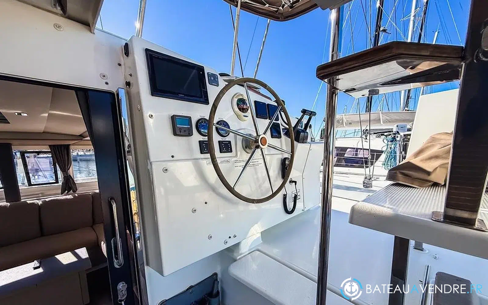 slider 11 Fountaine Pajot Lucia 40