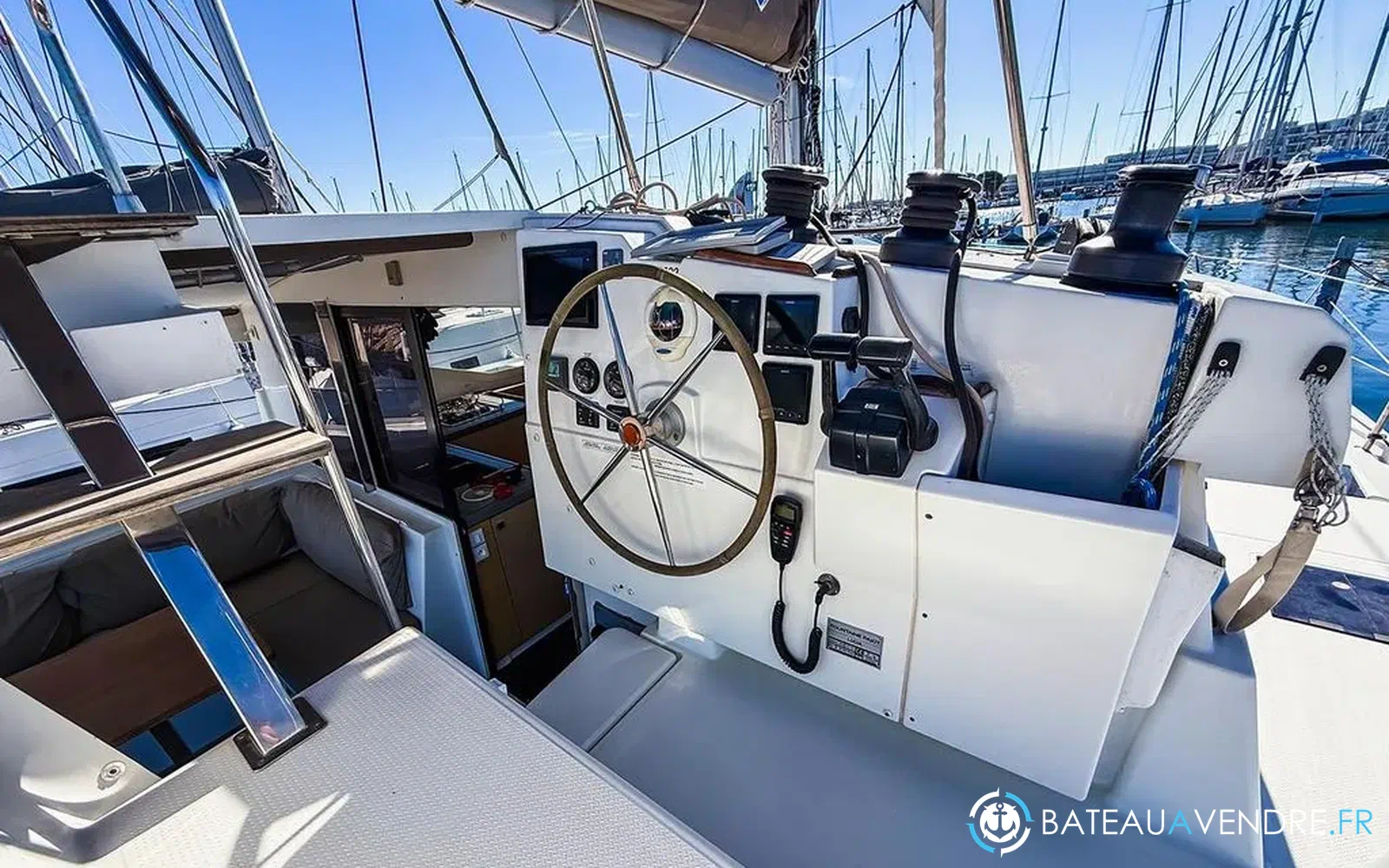 slider 13 Fountaine Pajot Lucia 40