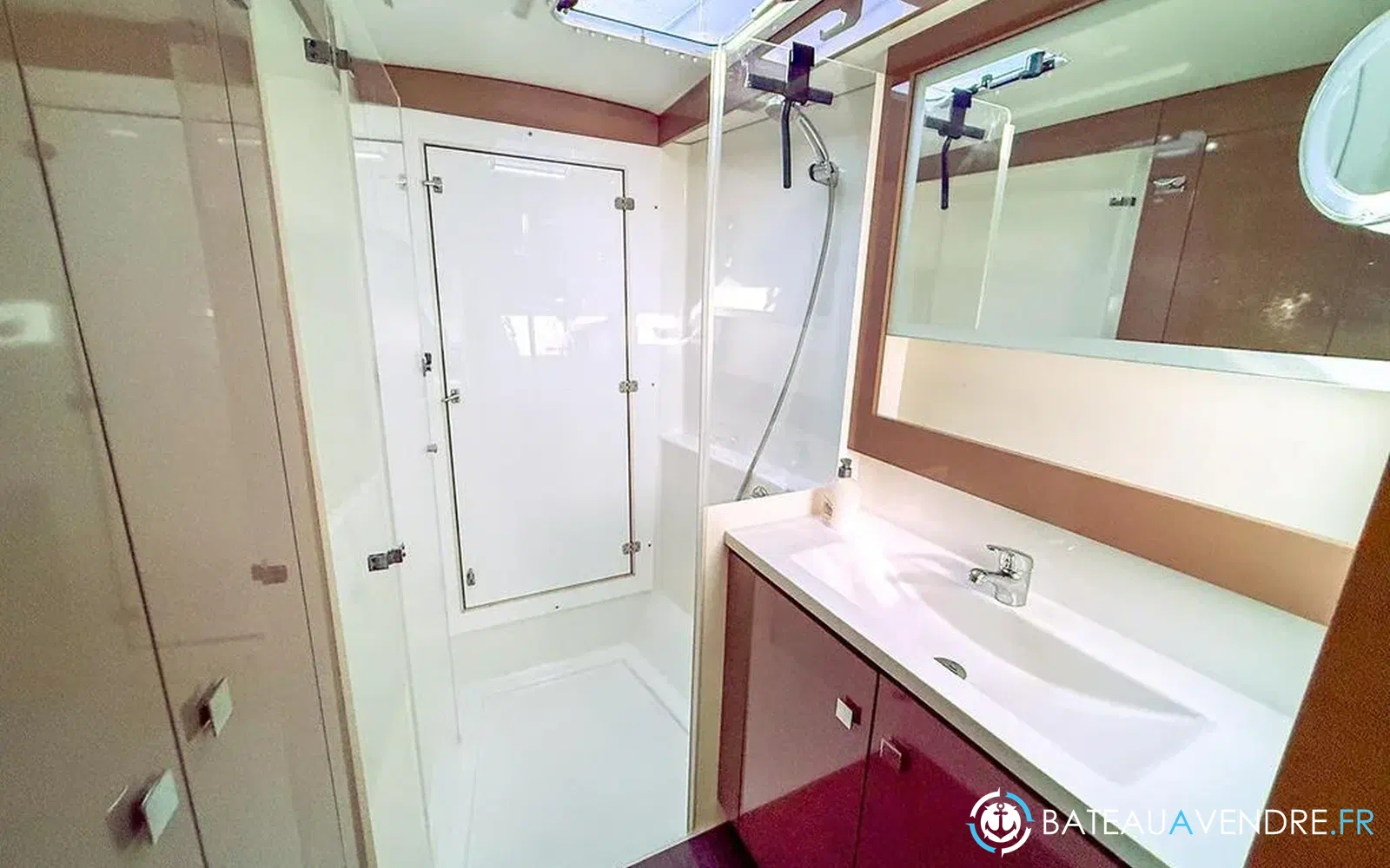 slider 24 Fountaine Pajot Lucia 40