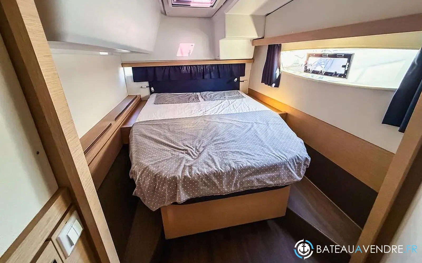 slider 26 Fountaine Pajot Lucia 40