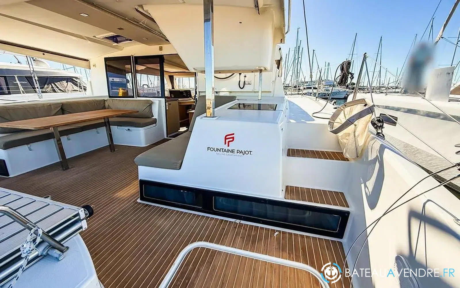 slider 7 Fountaine Pajot Lucia 40