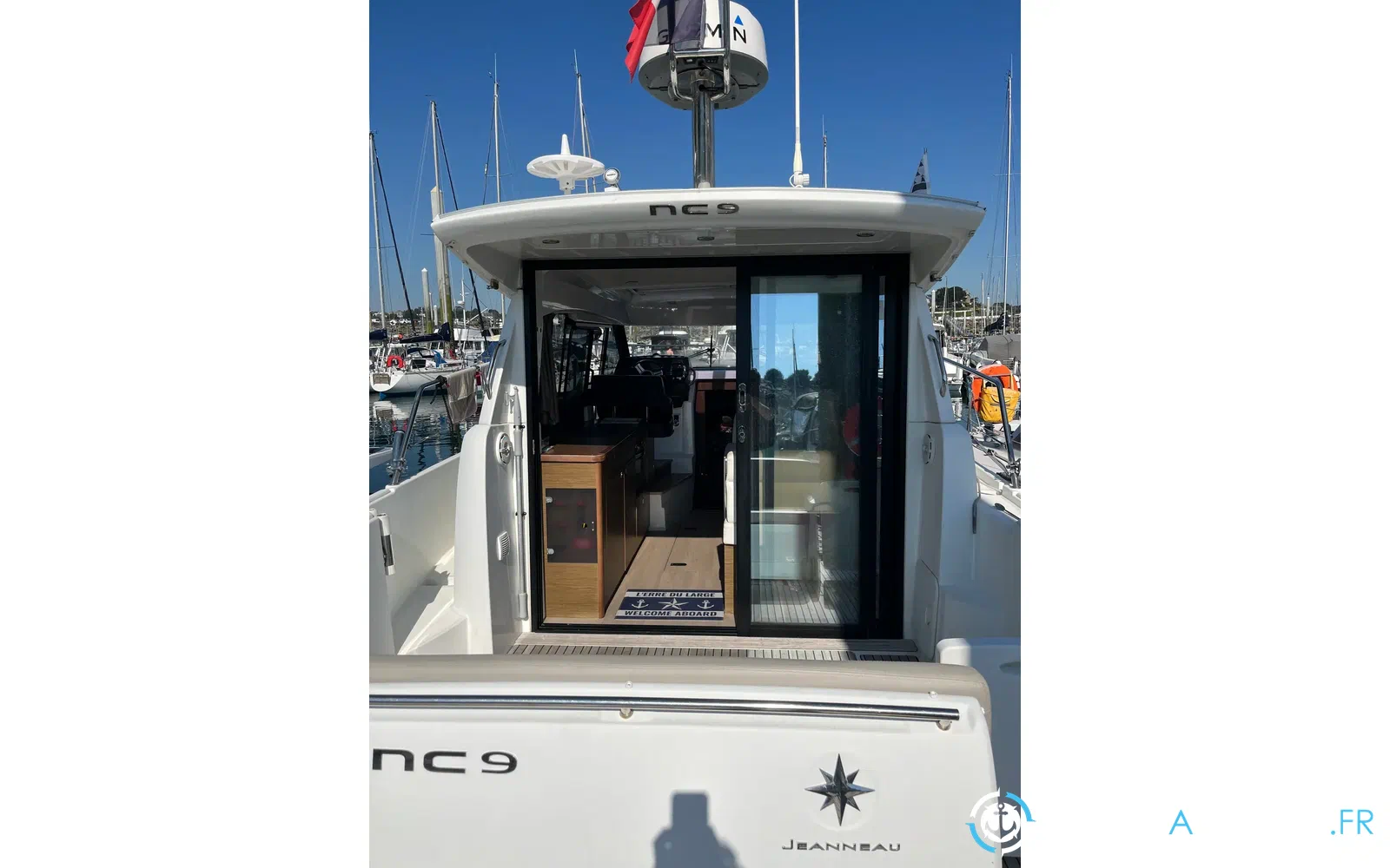 slider 1 Jeanneau NC 9