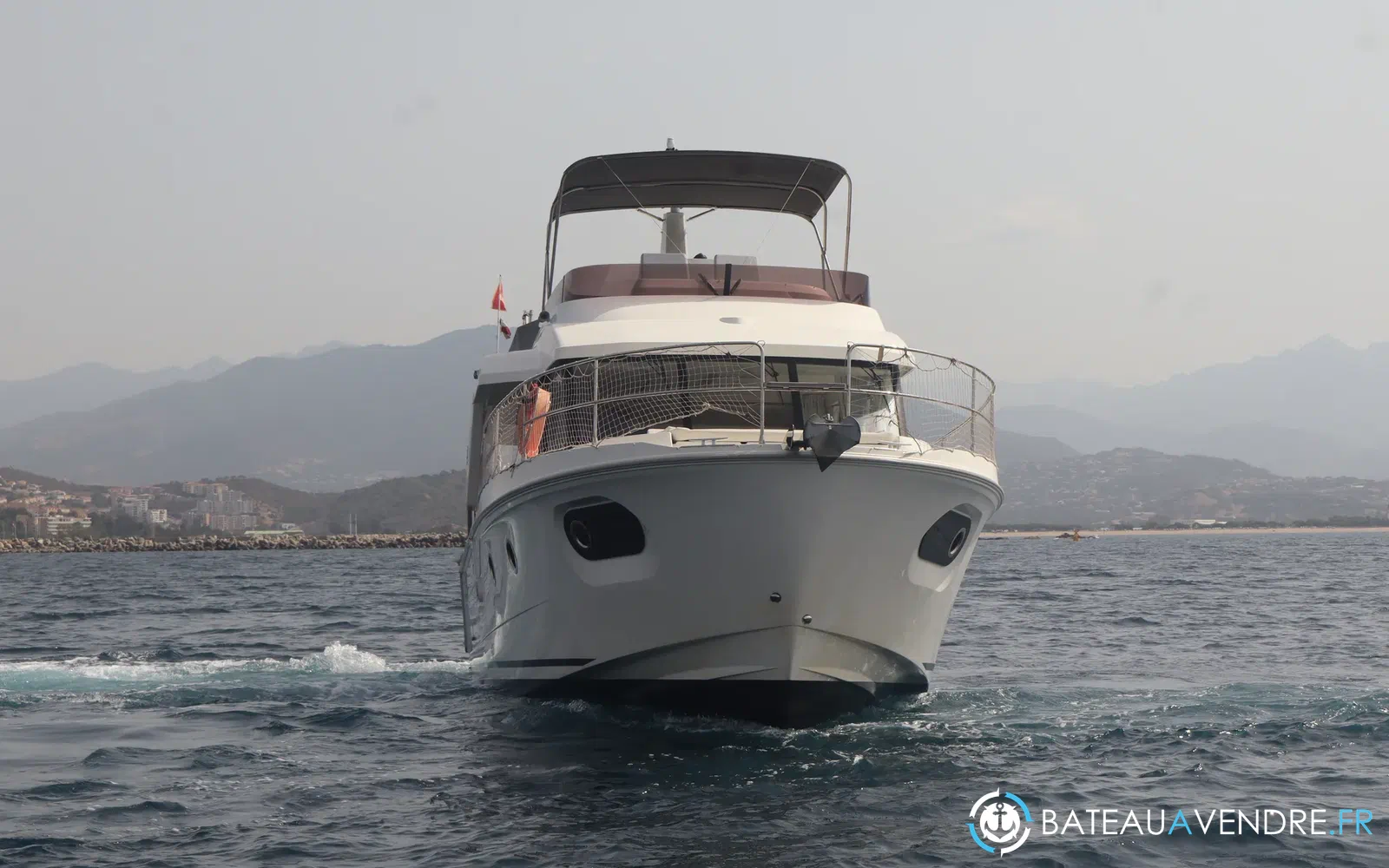 slider 9 Beneteau Swift Trawler 41 Fly