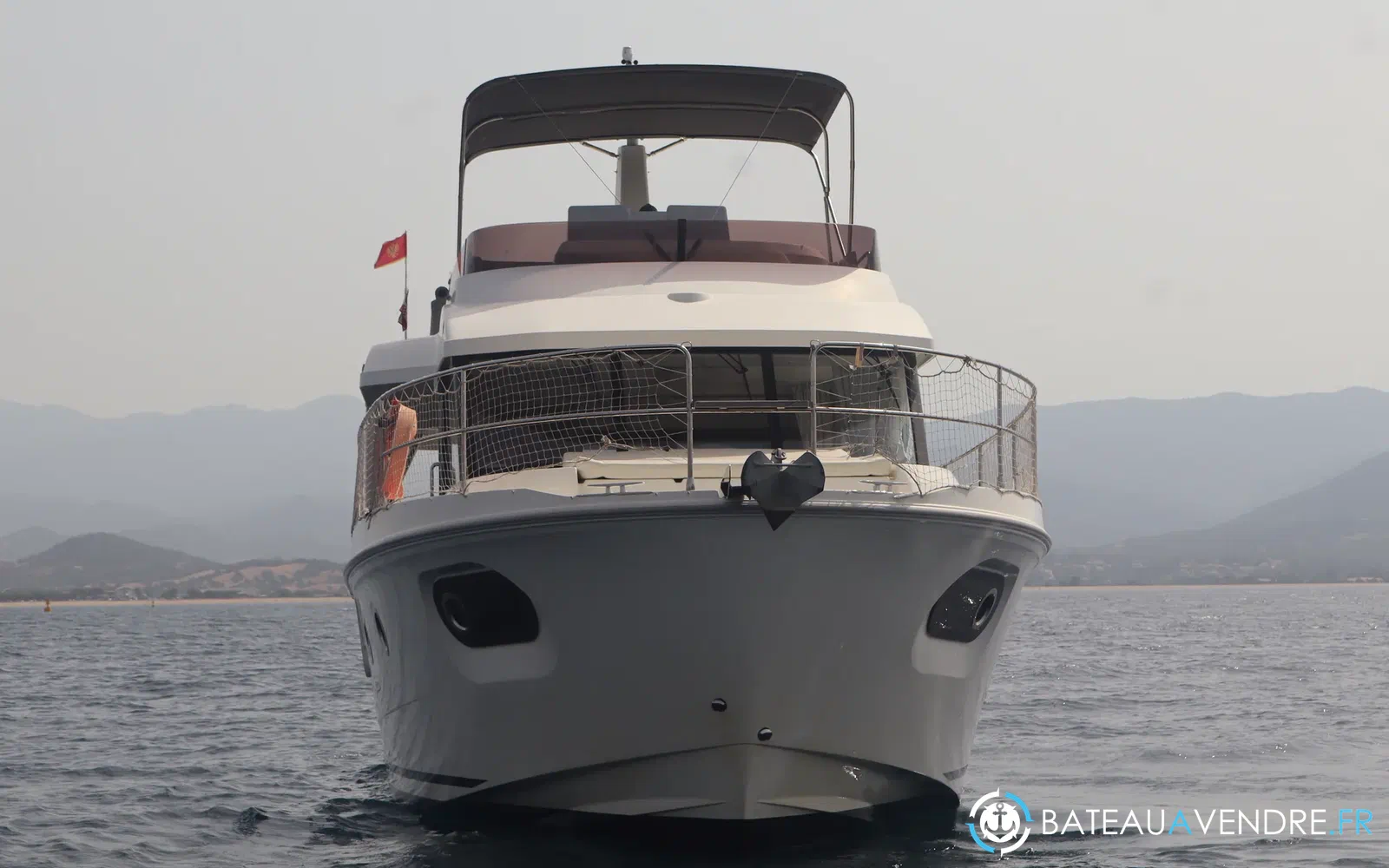 slider 10 Beneteau Swift Trawler 41 Fly
