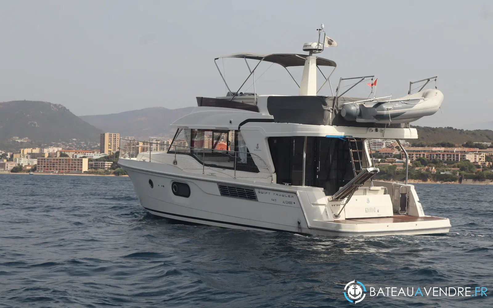 slider 15 Beneteau Swift Trawler 41 Fly