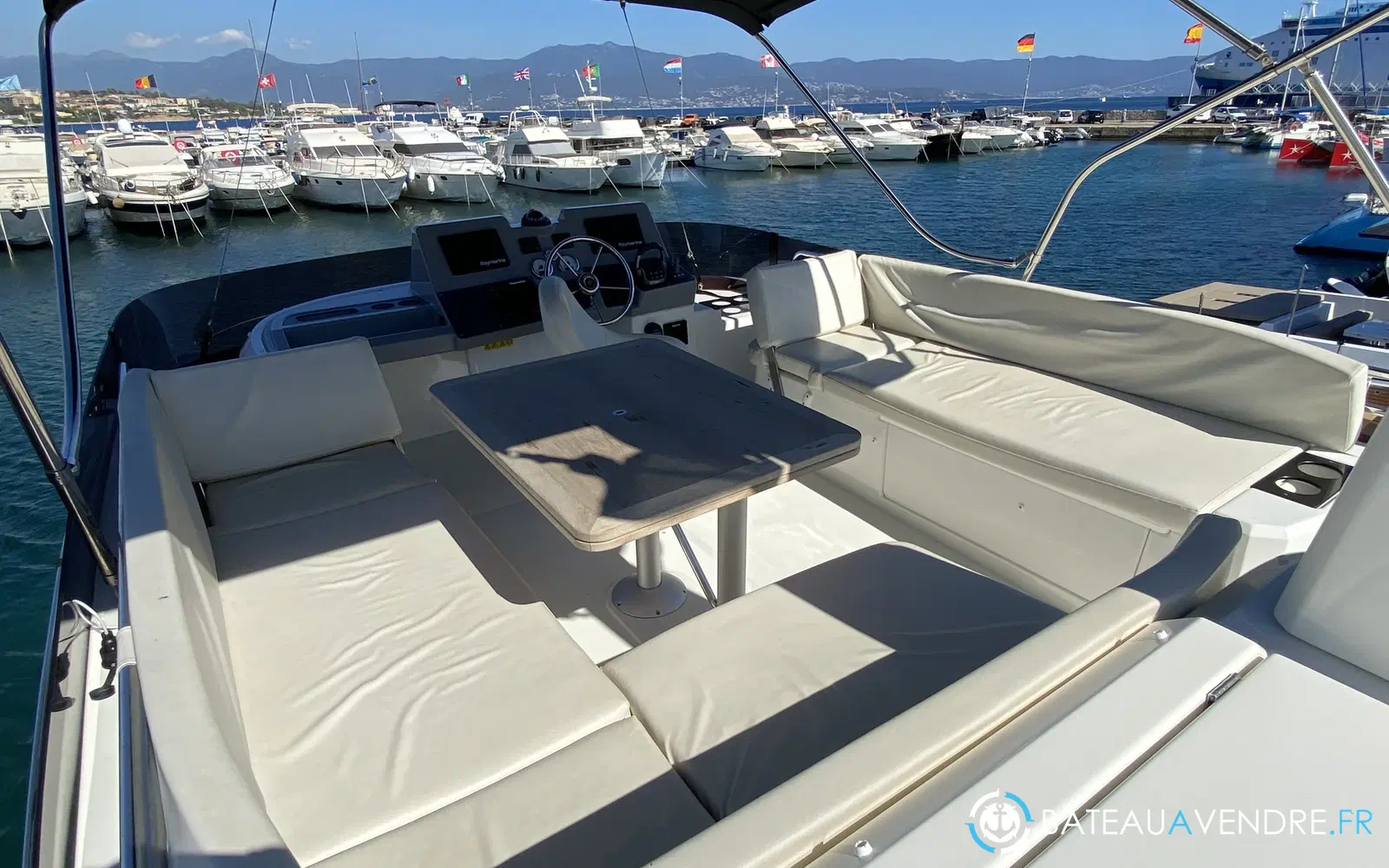 slider 18 Beneteau Swift Trawler 41 Fly