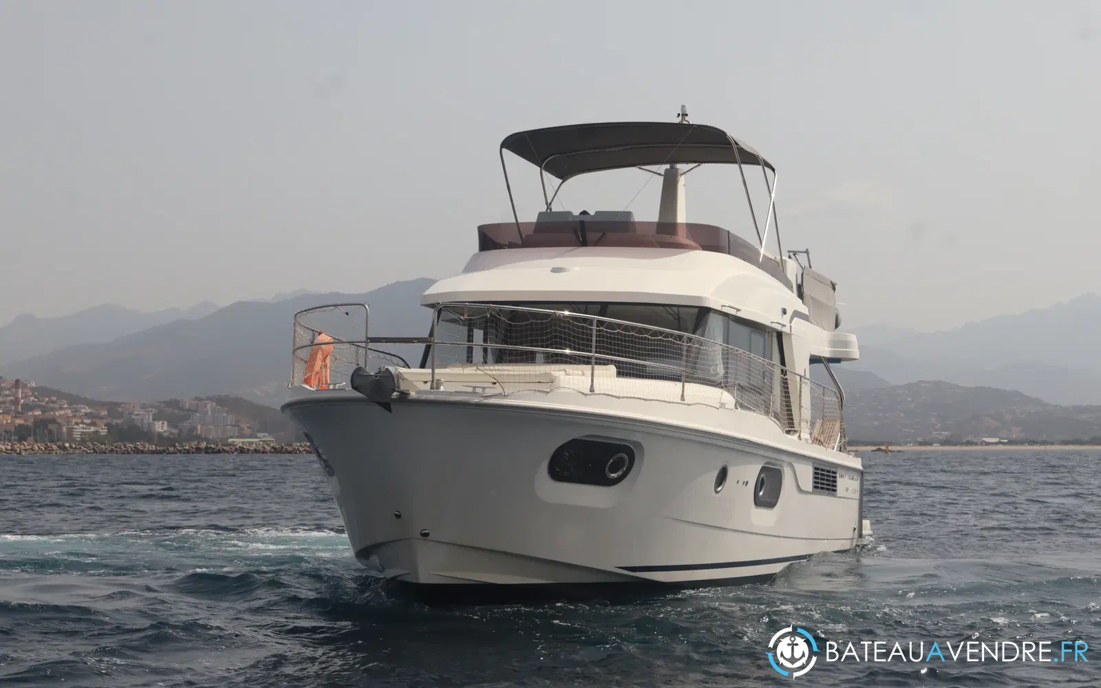 slider 4 Beneteau Swift Trawler 41 Fly