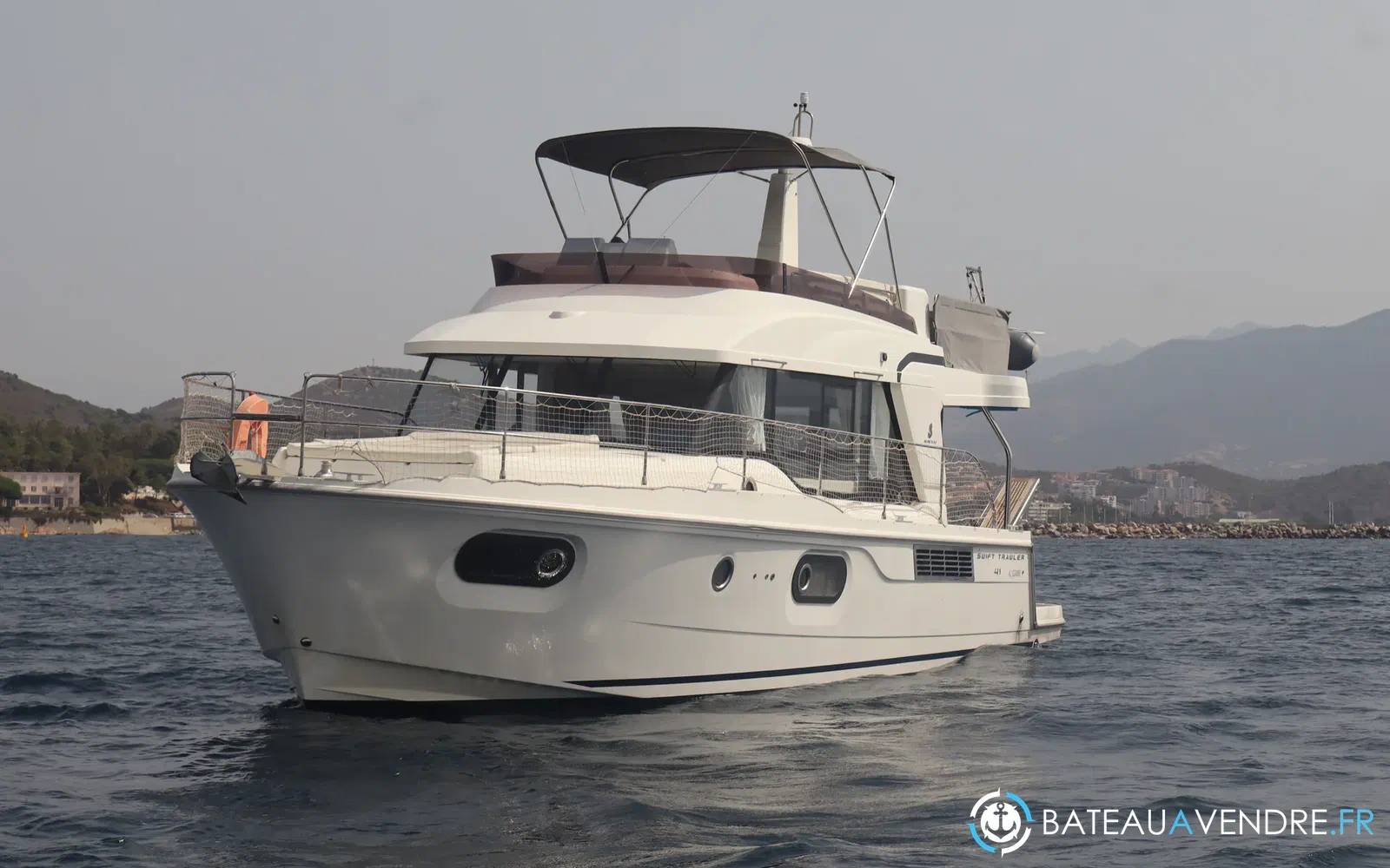 slider 6 Beneteau Swift Trawler 41 Fly