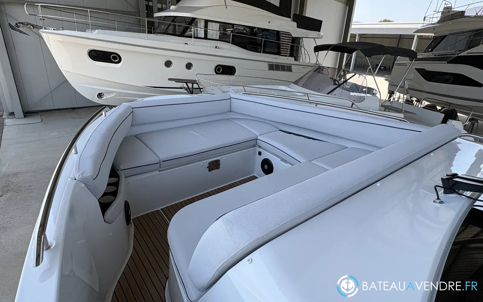 slider 10 Beneteau Gran Turismo 35